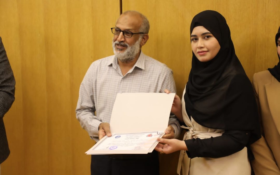 “اختتام دورة تدريبية حول برنامج PowerPoint لطلبة قسم العلاقات العامة”