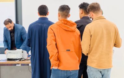 تجديد القيد وتسليم أوراق المواد لطلاب كلية الإعلام